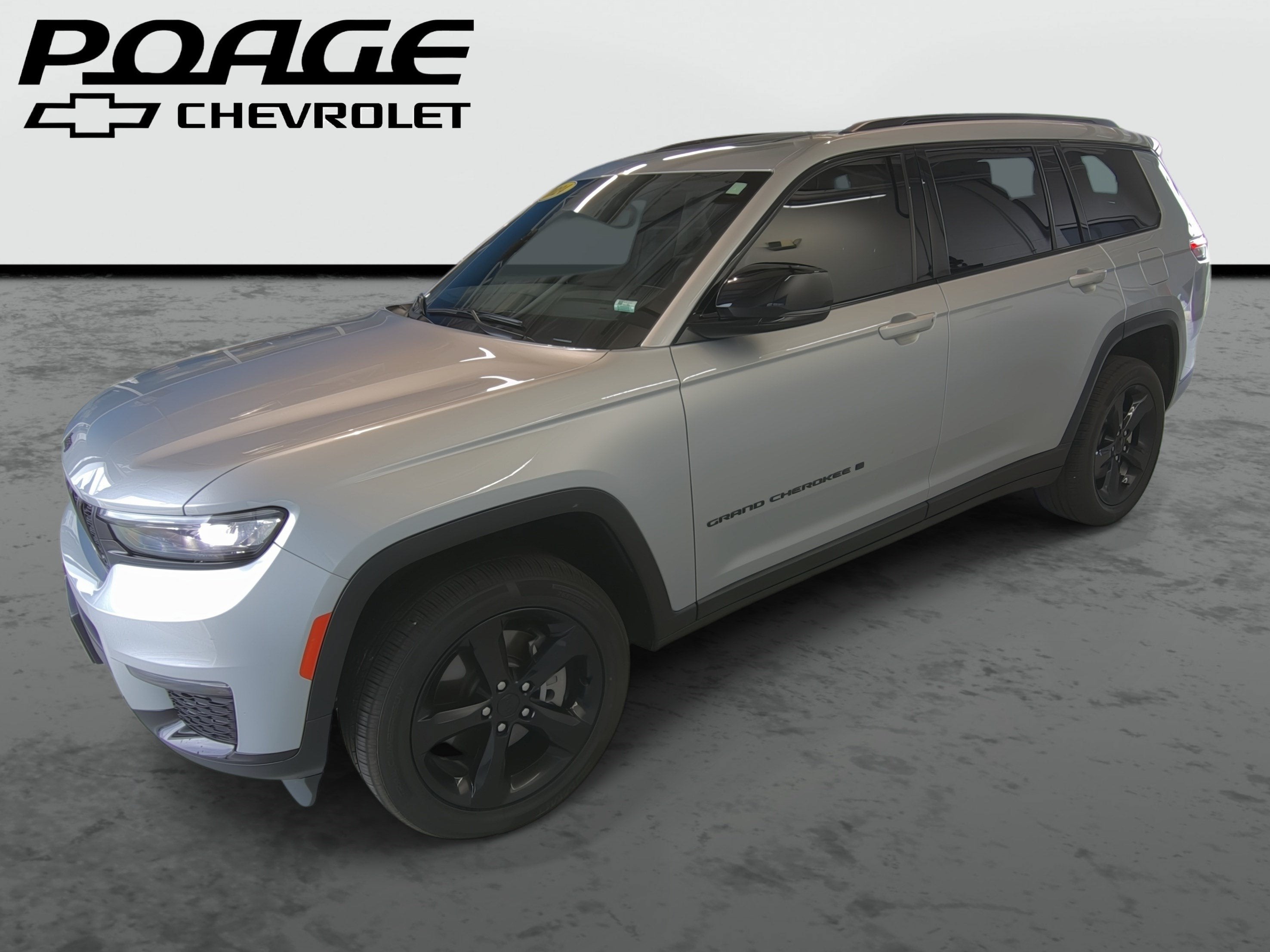 2024 Jeep Grand Cherokee L Limited 4x4 in Silver — front three-quarter view